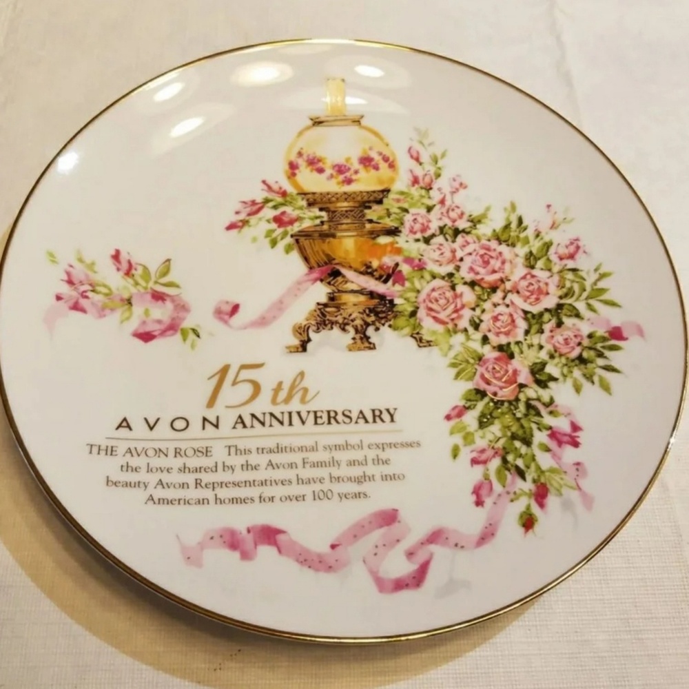 Avon 1989 Rose collector plate